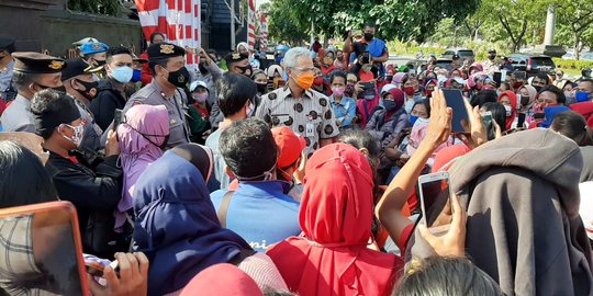 Demo, Ratusan Karyawan Pabrik Malah Diedukasi Protokol Kesehatan oleh Ganjar