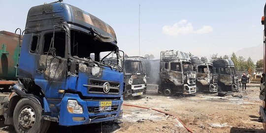 Enam Tangki Bahan Bakar Meledak di Iran