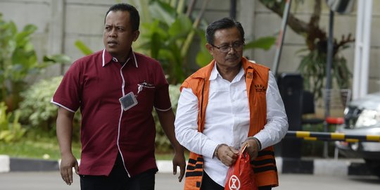Mantan Bupati Indramayu Supendi Dijebloskan ke Lapas Sukamiskin