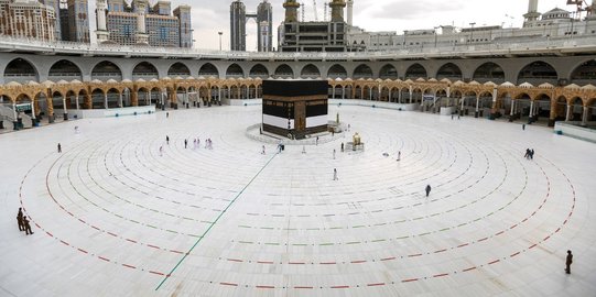 Menengok Pembatasan Jarak Fisik untuk Jemaah Haji di Masjidil Haram