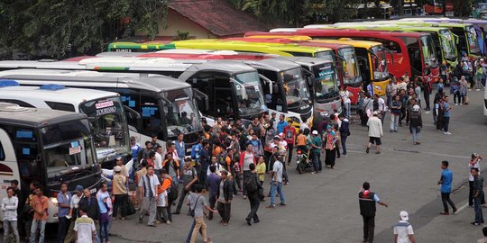 Tak Ada Larangan Mudik Libur Idul Adha, Penumpang di Terminal Bekasi Meningkat