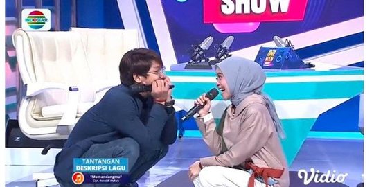 7 Potret Kedekatan Rizky Billar dan Lesty, Berawal dari Talkshow hingga Makan Bareng