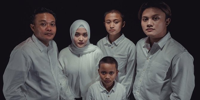 Jadi 'Orang Tua Tunggal', 6 Artis Pria Ini Tetap Kompak Dengan Anaknya ...