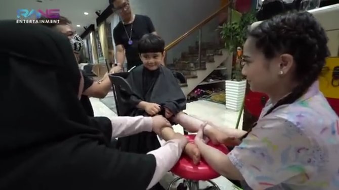 gaya rambut baru rafathar kayak kapten ri