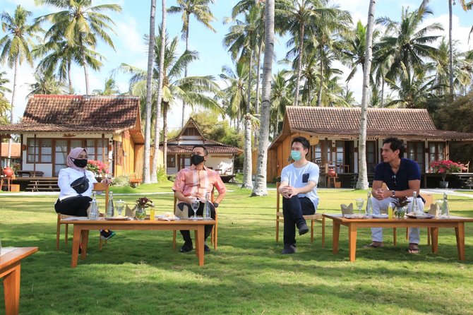 bupati banyuwangi abdullah azwar anas bertemu ceo dan co founder dana vincent iswara