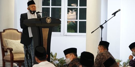 Terapkan Protokol Kesehatan, Wapres dan Istri Salat Iduladha di Pendopo Rumah Dinas