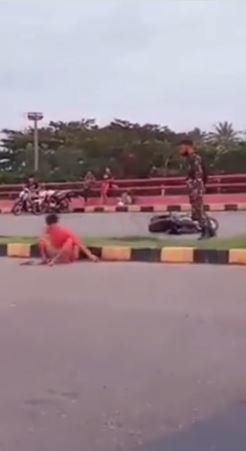 anggota tni ngamuk amp 039smack down039 orang
