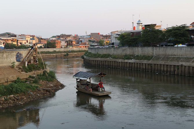 sungai ciliwung di hari sungai nasional