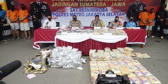 Polisi Ungkap Kasus Sindikat Penyelundupan Narkotika Jaringan Sumatera-Jawa