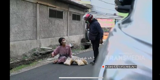 Lihat Sarwendah Diserempet Motor Sampai Jatuh, Ruben Onsu Panik & Teriak Histeris