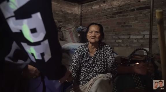 kisah pilu nenek pencari rumput kini rumah direnovasi baim