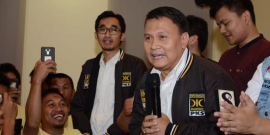 PKS: Tak Etis PDIP Perintahkan Kader Jadi Koordinator PKH