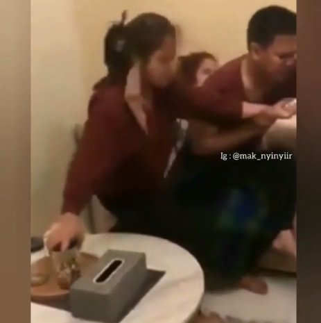 viral istri pergoki suami selingkuh