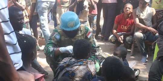 Momen Menegangkan Evakuasi Warga Kongo dari Pengadangan Bandit Oleh Satgas TNI