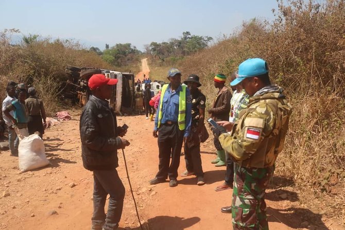 momen menegangkan evakuasi warga kongo dari penghadangan bandit