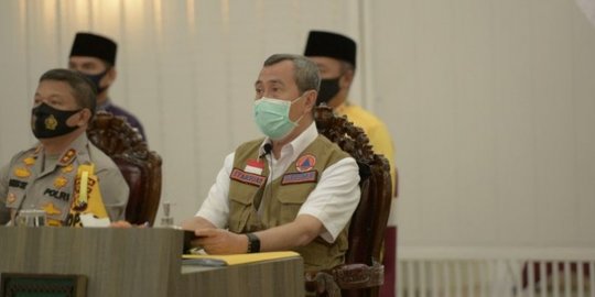 Kasus Covid-19 Meningkat, Warga Riau Wajib Pakai Masker saat Keluar Rumah