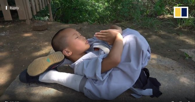 aksi kungfu biksu cilik