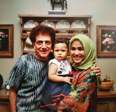 potret ahmad albar dan putri bungsunya