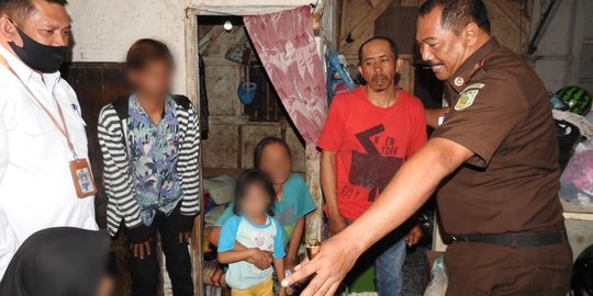 Potret Memprihatinkan Rumah Ayah Curi HP buat Anak Sekolah Online di Garut