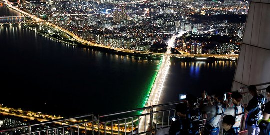 Melihat Keindahan Seoul dari Gedung Pencakar Langit