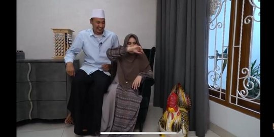 6 Potret Kamar Kartika Putri & Habib Usman, Luas dan Ada TV Gede Banget