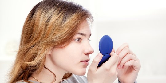 11 Cara Mengatasi Wajah Berminyak, Perhatikan Agar Terbebas dari Jerawat