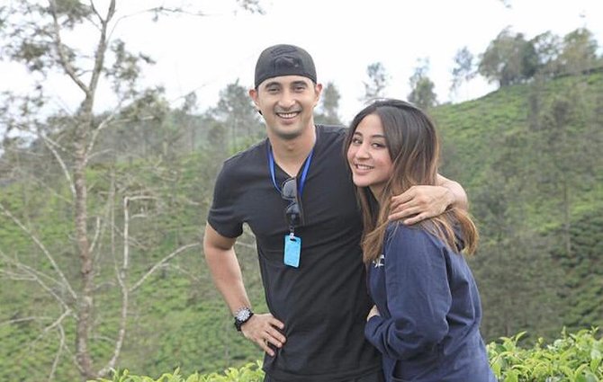dikabarkan segera menikah intip 6 potret mesra ali syakieb dan kekasih
