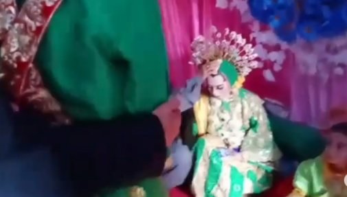 viral video rumah pengantin roboh saat acara akad nikah