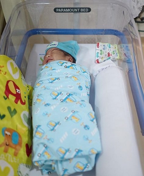 kahiyang ayu melahirkan anak kedua