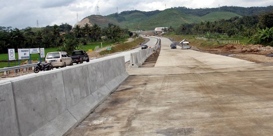 Menteri Basuki Target Tol Semarang - Demak Rampung 2022