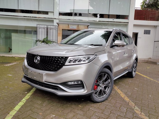 mobil suv dfsk glory i auto