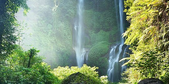 Keindahan Air Terjun Sekumpul Bali yang Memikat Wisatawan Lokal dan Asing