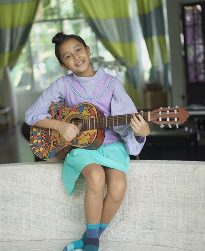 7 pesona anak diva indonesia tak kalah cantik dari sang ibu