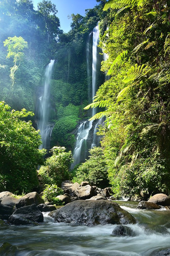 air terjun sekumpul