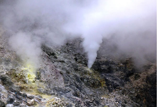 favorit di kalangan pendaki pemula ini 4 fakta menarik gunung sibayak
