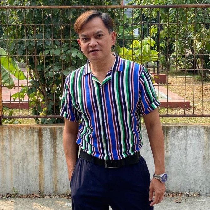 artis ganteng yang masih lajang di usia kepala 5