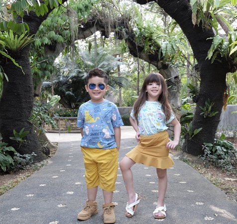 anak kembar jonathan frizzy