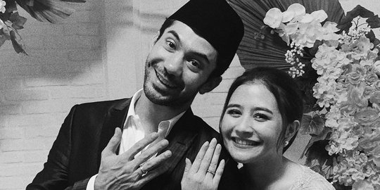 Heboh Lagi Foto Mesra Prilly Latuconsina dan Reza Rahadian: Mas I Love You