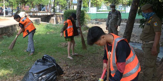 Tak Pakai Masker, Warga Semarang Bakal Disanksi Menyapu 100 Meter