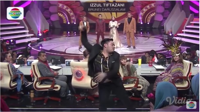 aksi panggung nassar