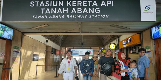 KCI Berlakukan Pintu Tunggal Masuk Stasiun Tanah Abang Setiap Hari