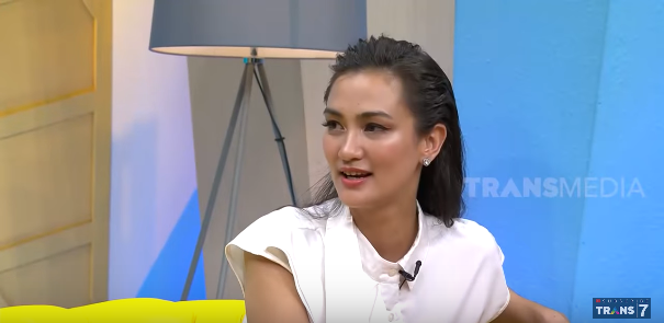 atiqah hasiholan dan rio dewanto