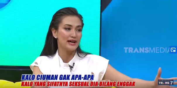 atiqah hasiholan dan rio dewanto