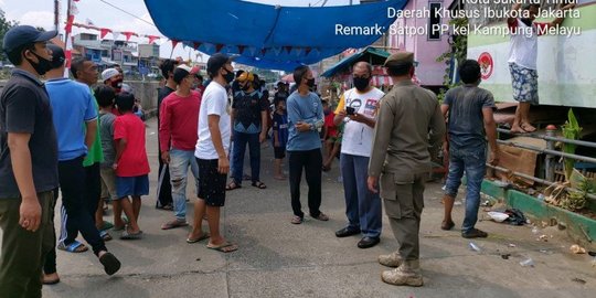 Satpol PP Bubarkan Lomba 17 Agustus di Jakarta Timur