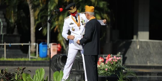 Undang Veteran ke Podium saat Upacara HUT RI, Ganjar 'Banjir' Pujian