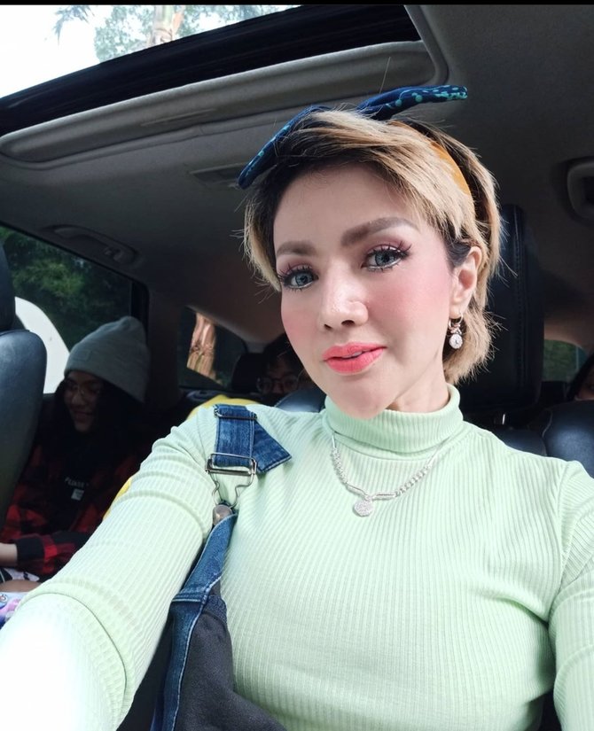 gaya rambut barbie kumalasari