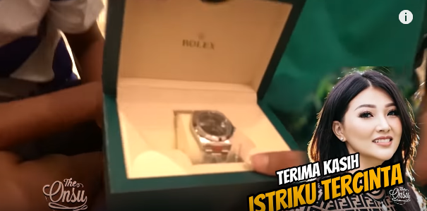 potret jam tangan ratusan juta ruben onsu dari sarwendah