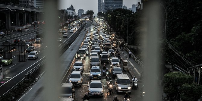 Survei: PSBB Tidak Layak Dilonggarkan | Merdeka.com