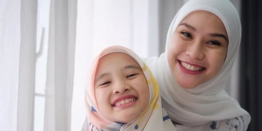 Anak Sudah Menginjak Usia 9 Tahun, Zaskia Adya Mecca Curhat 'Gak Mudah Asli'
