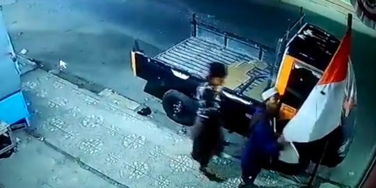 Sekelompok Pemuda Cabut Sejumlah Bendera Merah Putih di Garut, Polisi Selidiki